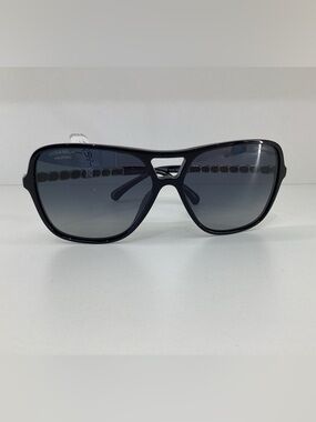 Chanel Sunglasses w Quilted Case